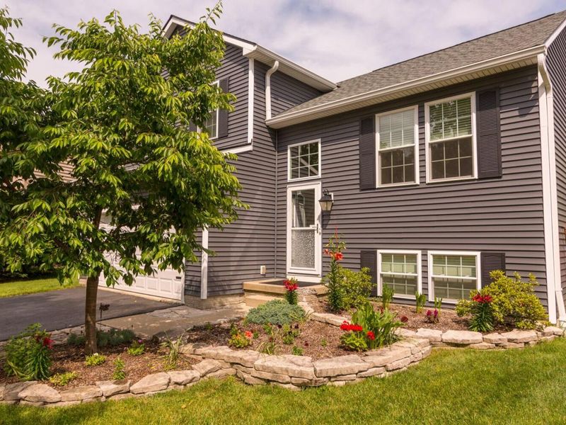 161 Wyckshire Drive, Pataskala, OH 43062 Photo 3