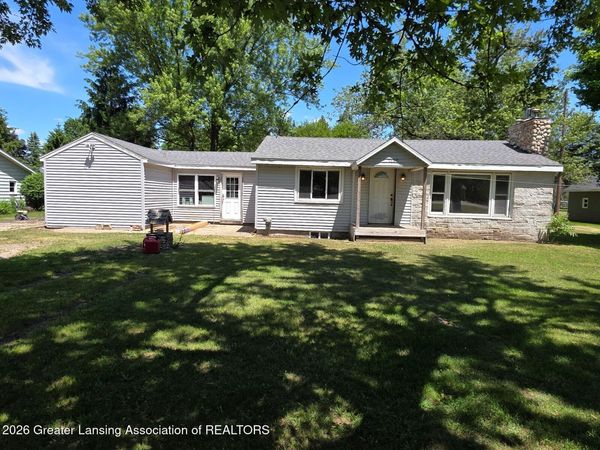 9820 M-21, Ovid, MI 48866