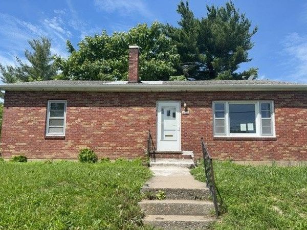415 N Market Street , Sparta, IL 62286