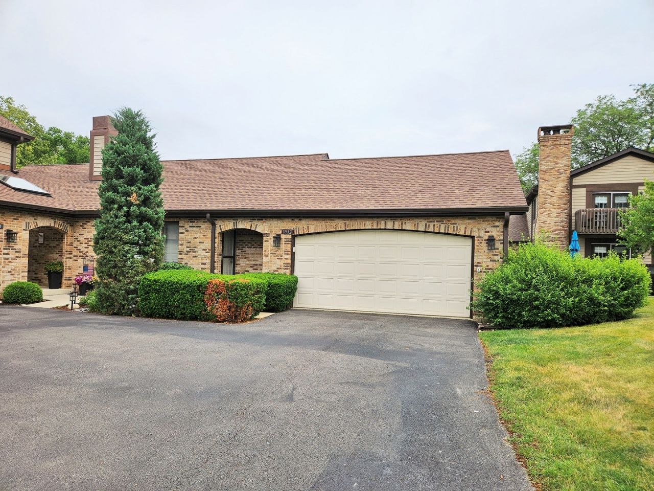 1932 Golf View Drive , Bartlett, IL 60103 Main Photo
