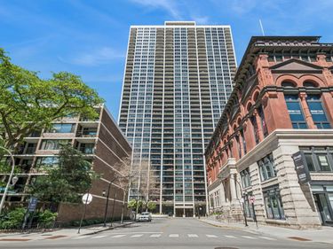 1560 N Sandburg Terrace , Unit 1801J, Chicago, IL 60610