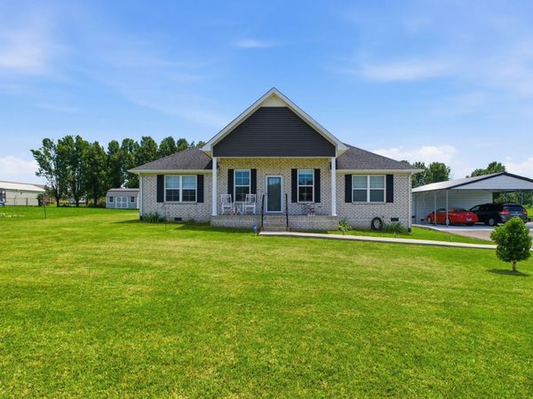 100 Hayden Drake Ln , Lafayette, TN 37083