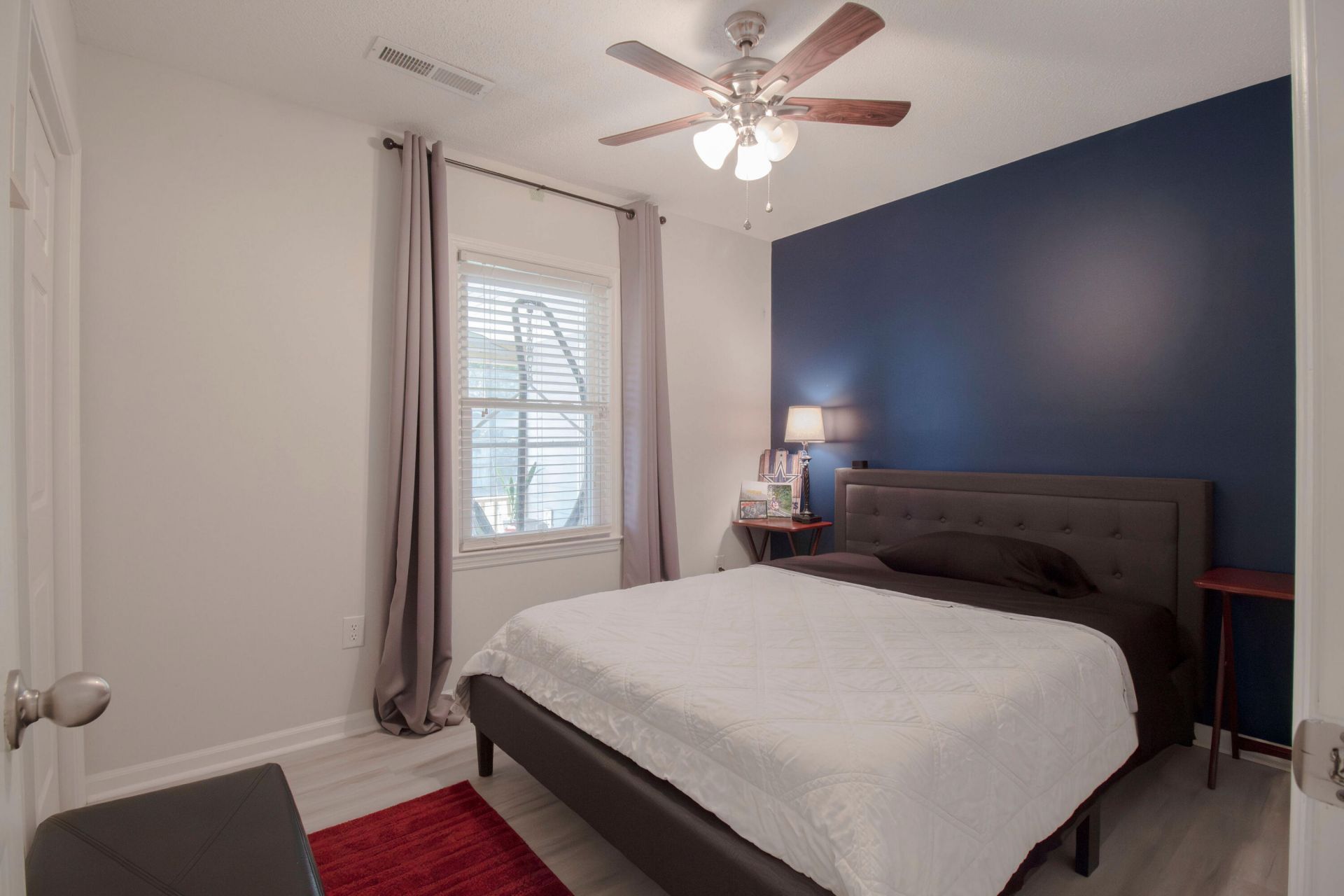 107 White Water Court Photo 14