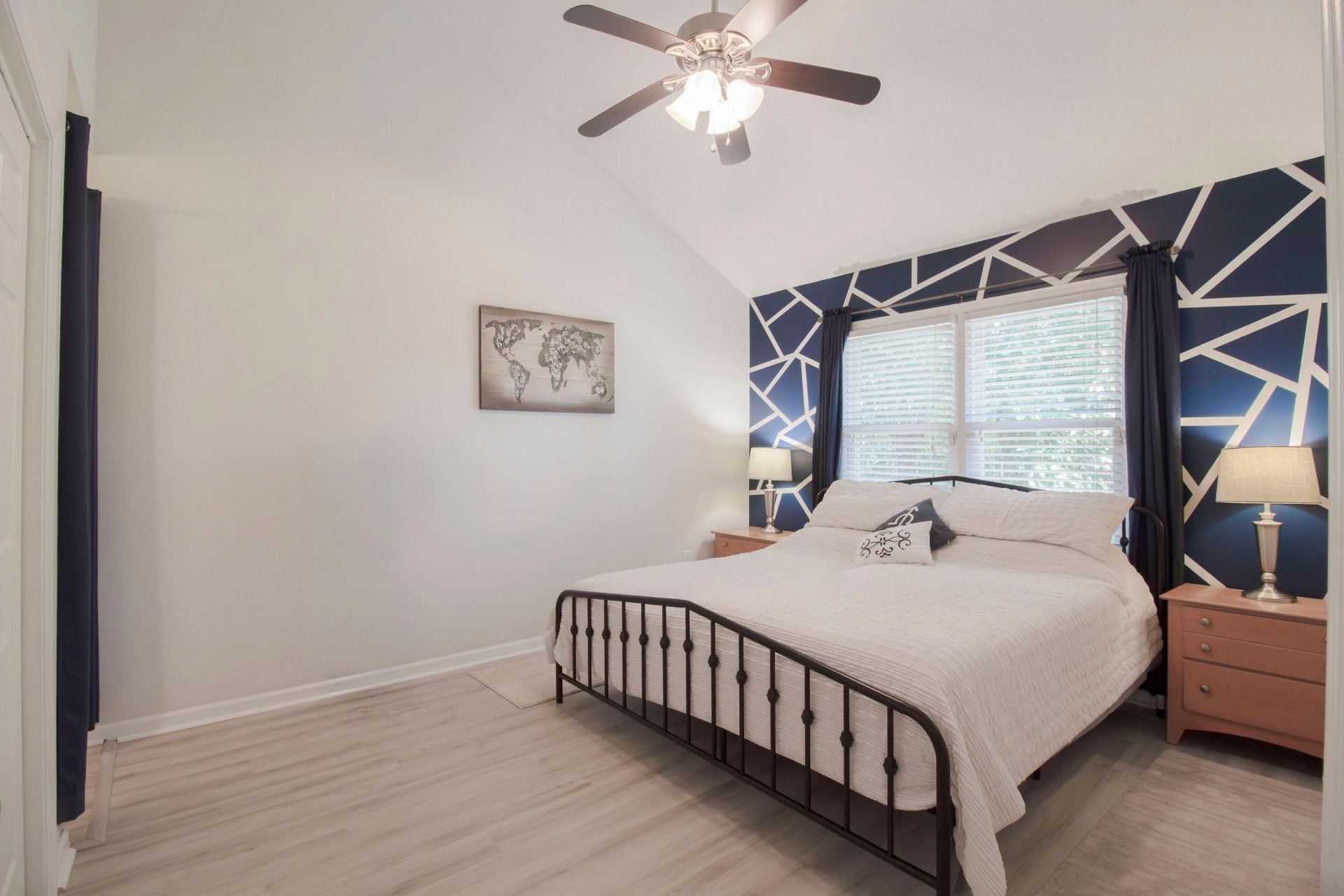 107 White Water Court Photo 23