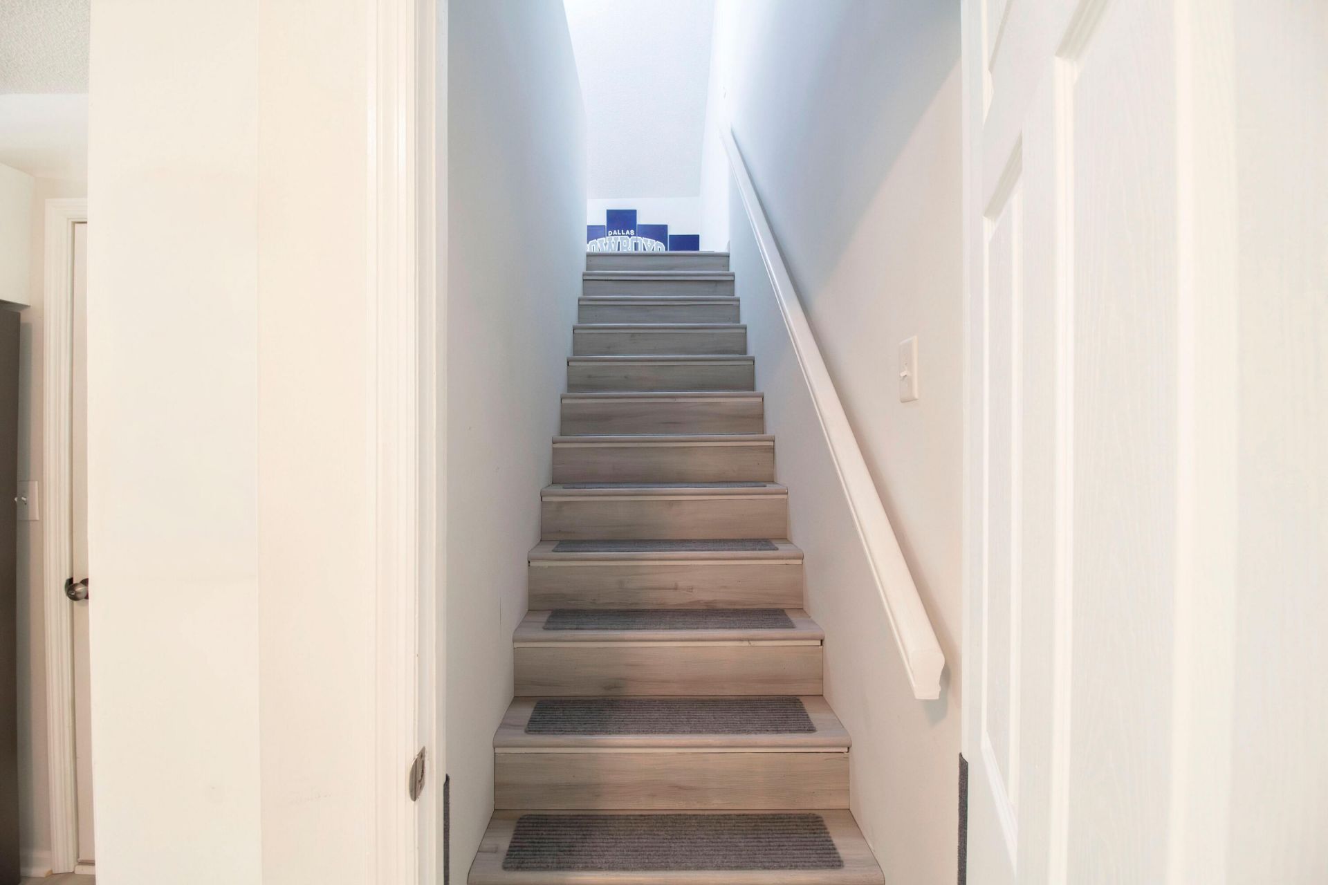 107 White Water Court Photo 27