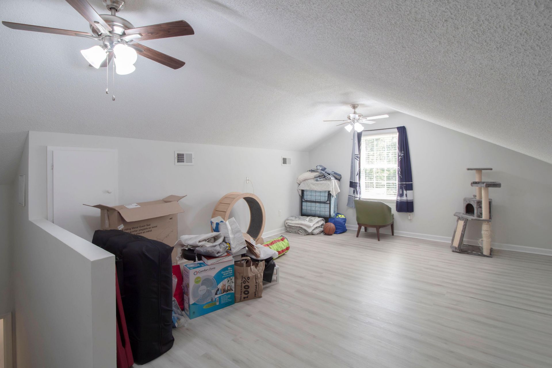 107 White Water Court Photo 28
