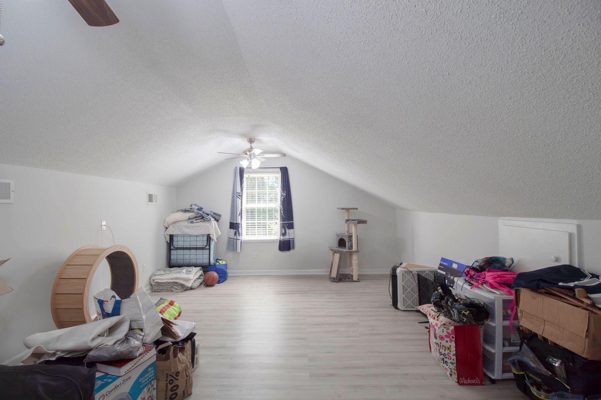 107 White Water Court Photo 29