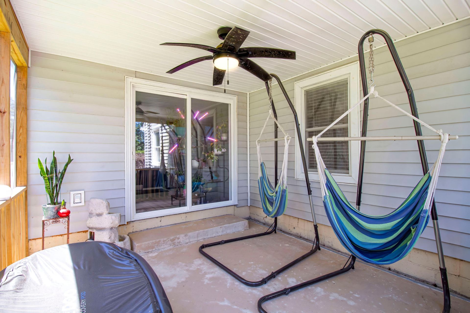 107 White Water Court Photo 32