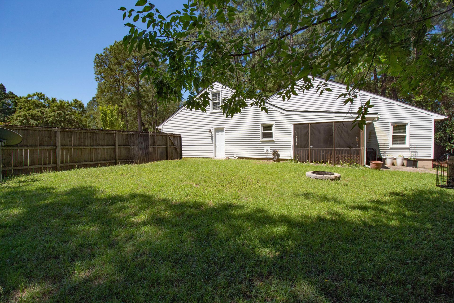 107 White Water Court Photo 34