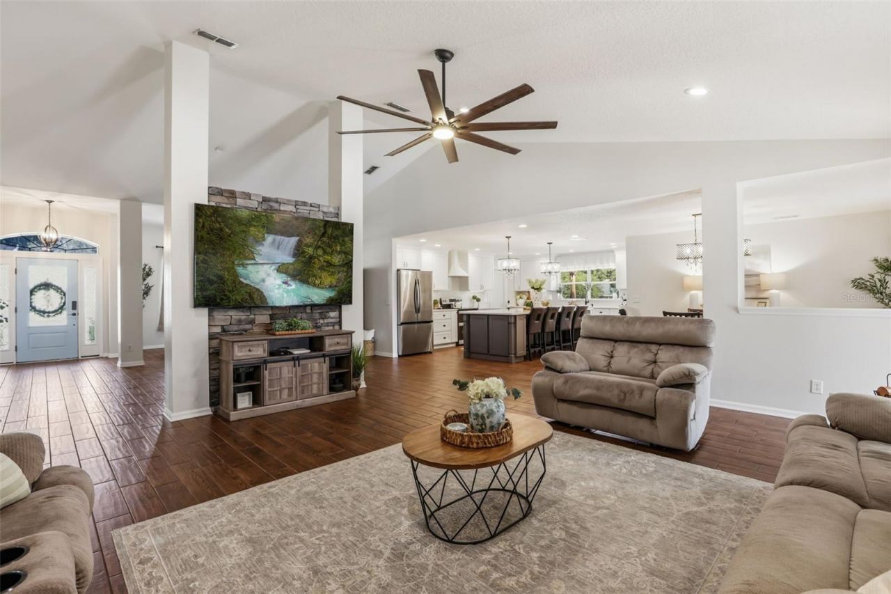 24023 Weldon Drive, Eustis, FL 32736 Photo