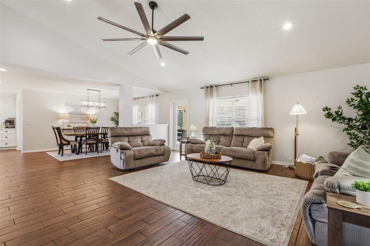 24023 Weldon Drive, Eustis, FL 32736 Photo