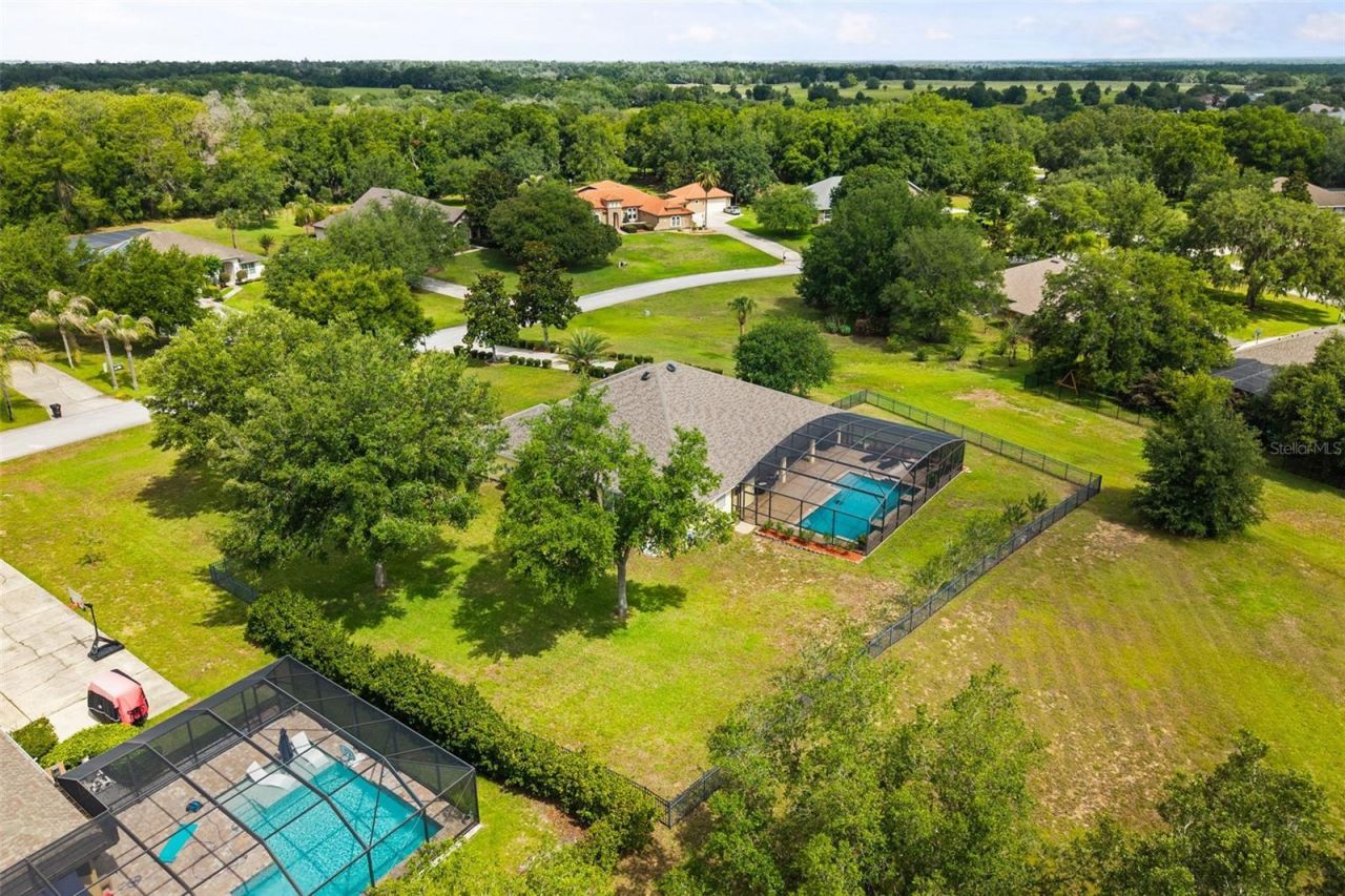 24023 Weldon Drive, Eustis, FL 32736 Photo