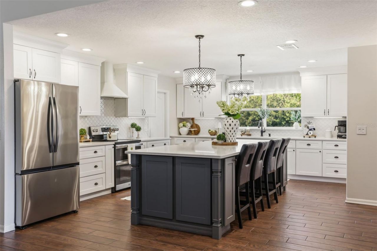 24023 Weldon Drive, Eustis, FL 32736 Photo