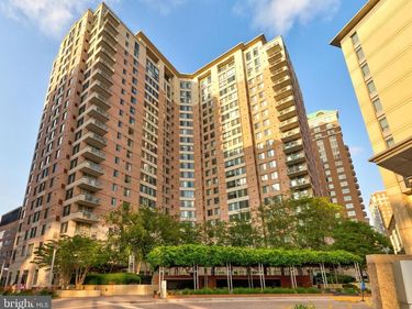 851 N GLEBE ROAD, Unit 1020, ARLINGTON, VA 22203