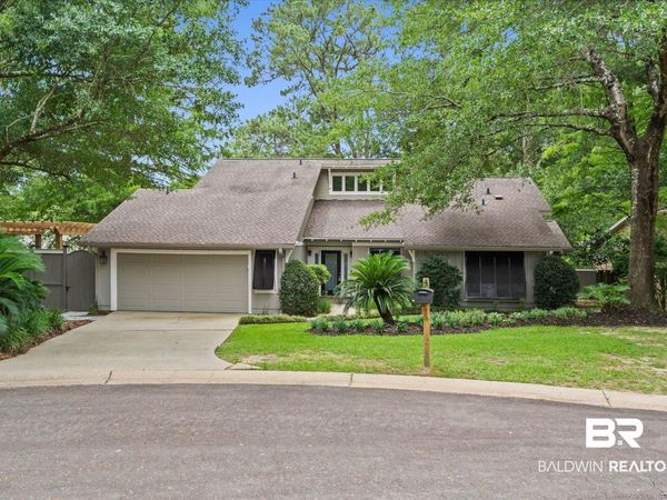 4 Leslie Court, Fairhope, AL 36532
