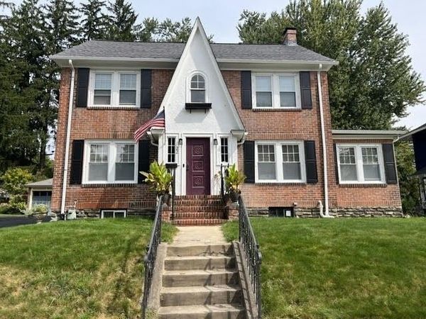 22 Longfellow Rd, Unit n/a, Worcester, MA 01602