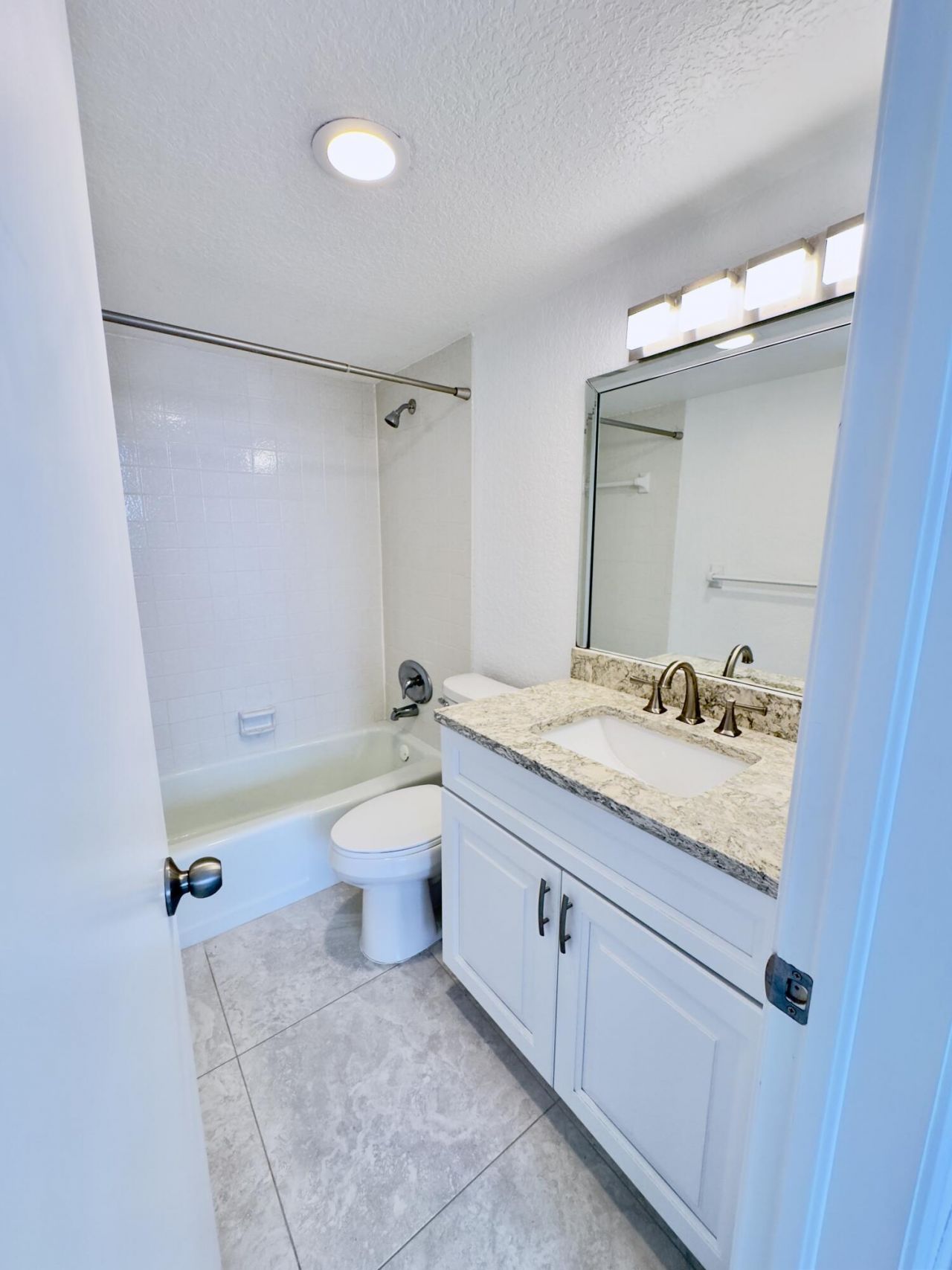 2016 S Federal Highway, Unit 404, Boynton Beach, FL 33435 Photo