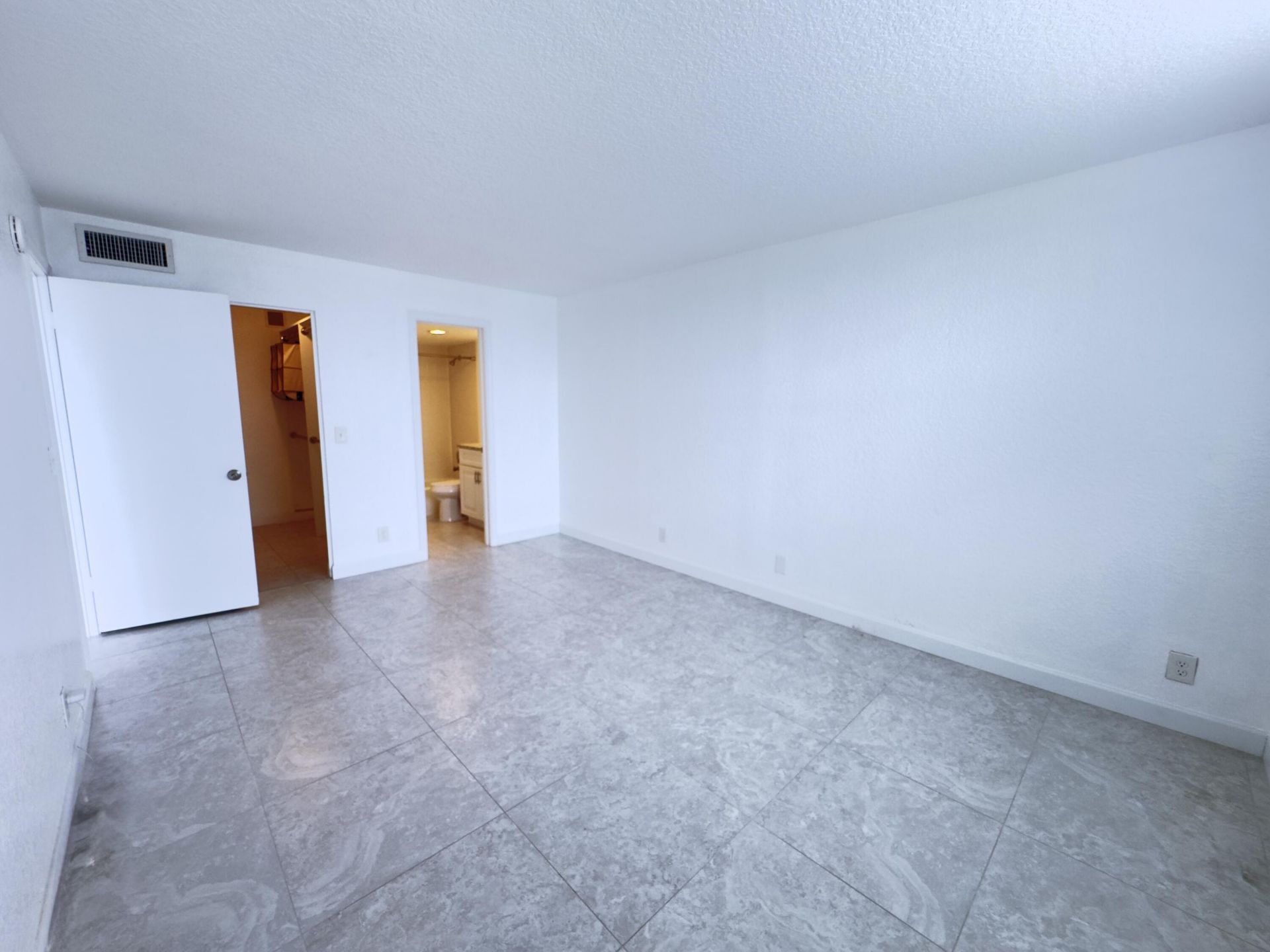 2016 S Federal Highway, Unit 404, Boynton Beach, FL 33435 Photo