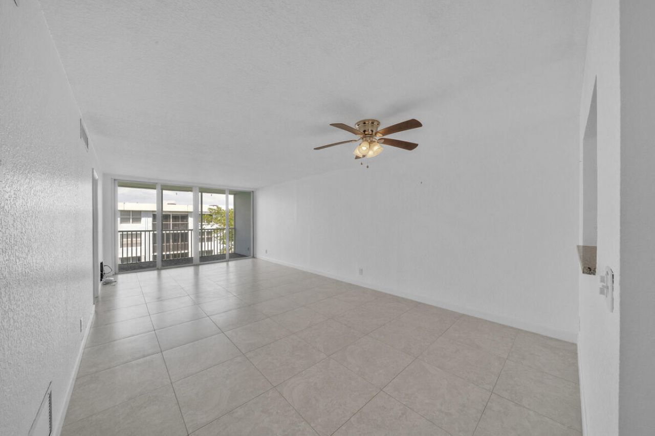 2016 S Federal Highway, Unit 404, Boynton Beach, FL 33435 Photo