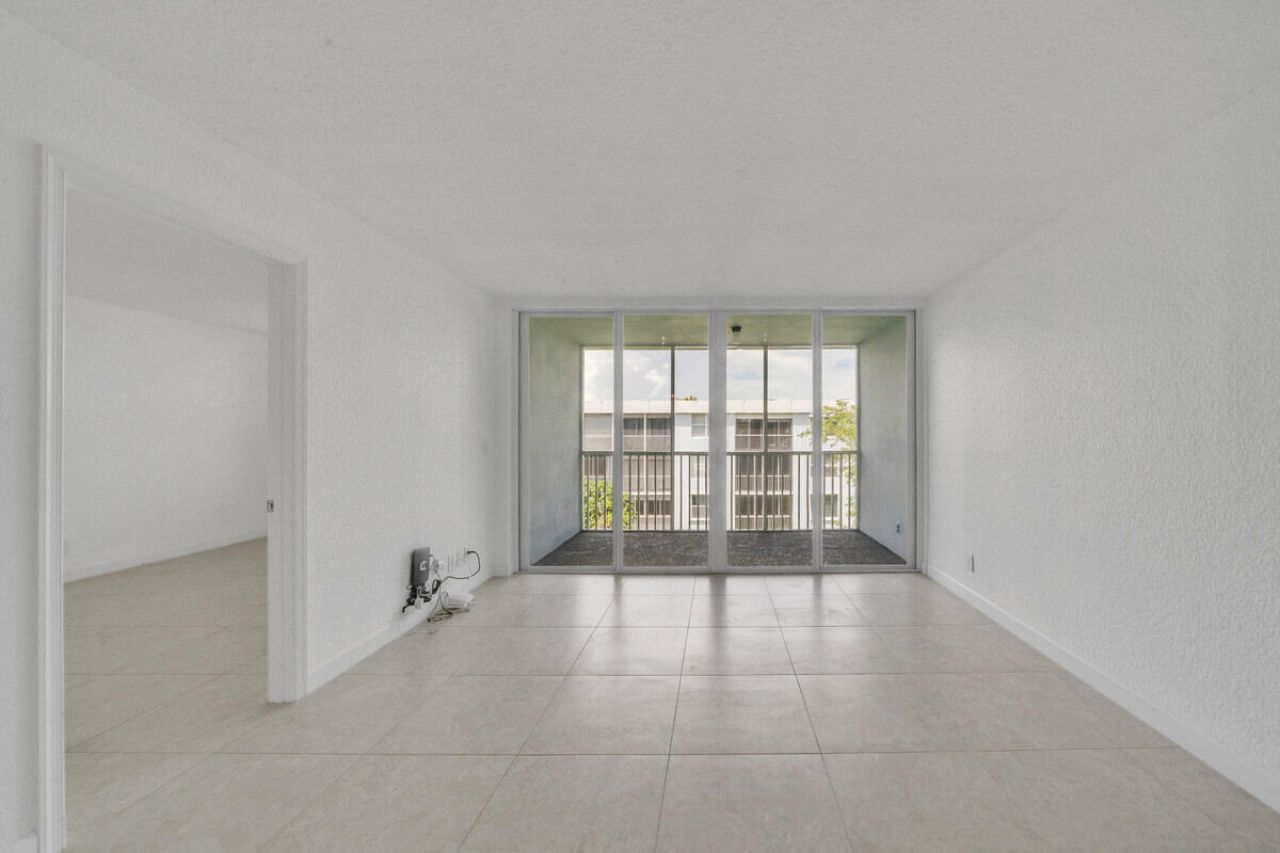 2016 S Federal Highway, Unit 404, Boynton Beach, FL 33435 Photo