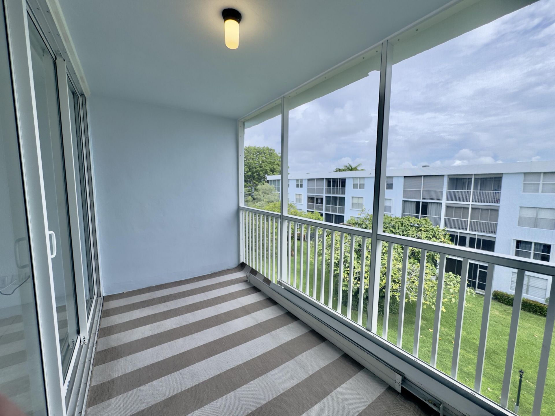 2016 S Federal Highway, Unit 404, Boynton Beach, FL 33435 Photo