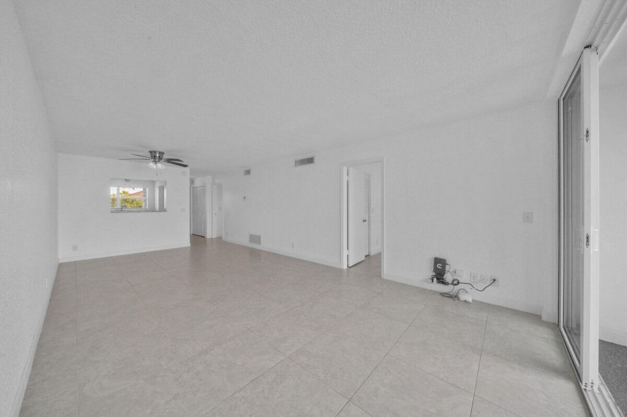 2016 S Federal Highway, Unit 404, Boynton Beach, FL 33435 Photo