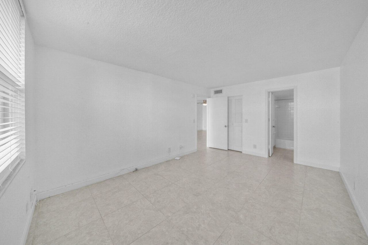 2016 S Federal Highway, Unit 404, Boynton Beach, FL 33435 Photo