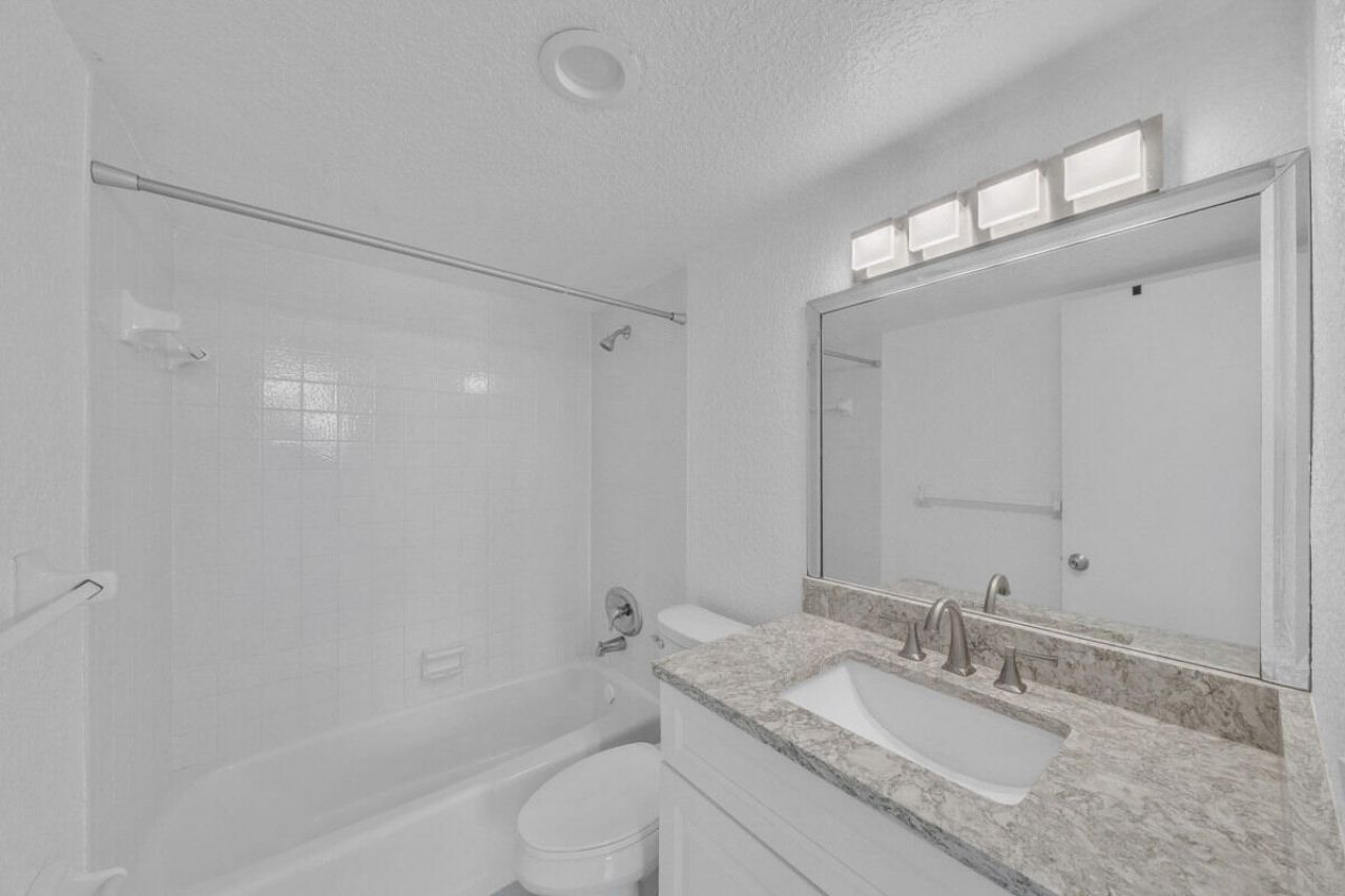 2016 S Federal Highway, Unit 404, Boynton Beach, FL 33435 Photo