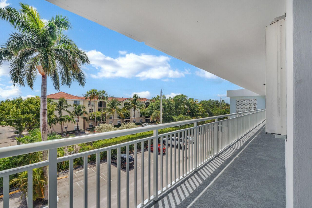 2016 S Federal Highway, Unit 404, Boynton Beach, FL 33435 Photo
