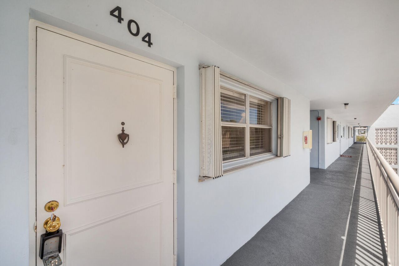 2016 S Federal Highway, Unit 404, Boynton Beach, FL 33435 Photo