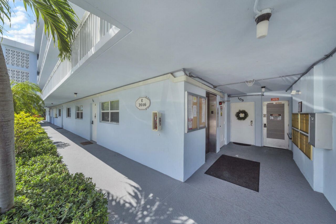 2016 S Federal Highway, Unit 404, Boynton Beach, FL 33435 Photo
