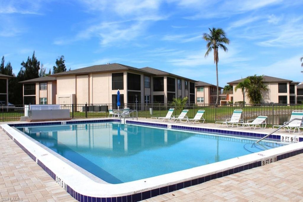16881 Davis Rd, Unit 712, Fort Myers, FL 33908 Photo