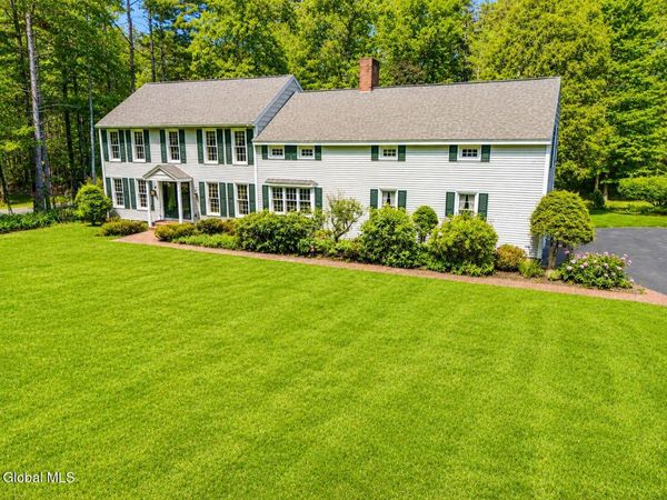 20 Lantern Hill Road, Queensbury, NY 12804