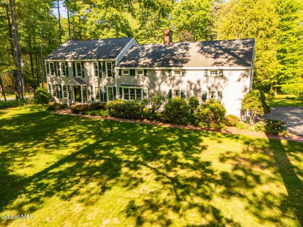 20 Lantern Hill Road, Queensbury, NY 12804