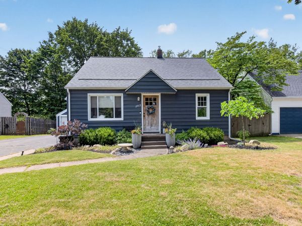 2915 Lorraine Avenue, Kalamazoo, MI 49008