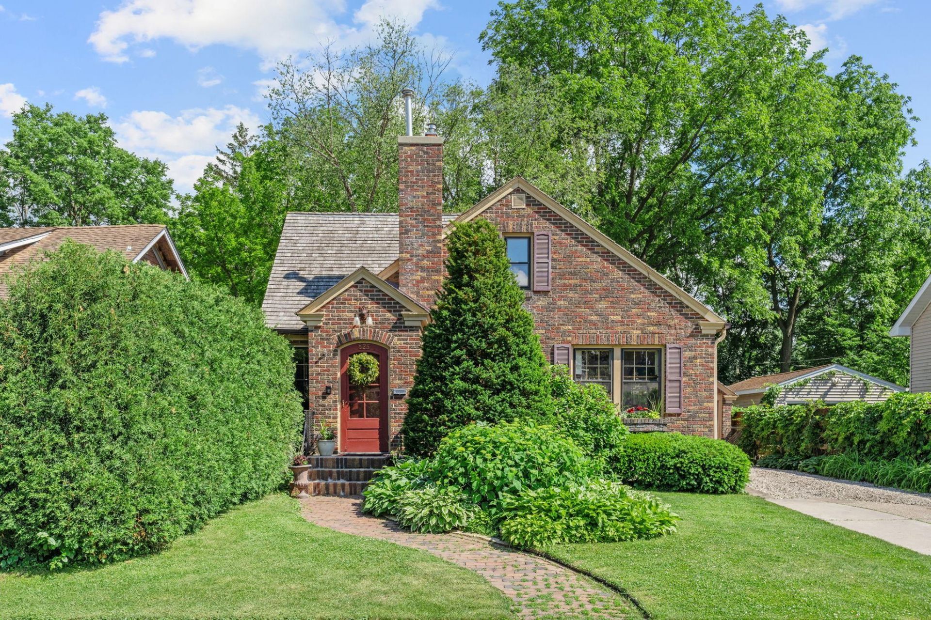 825 5th Avenue SW, Faribault, MN 55021