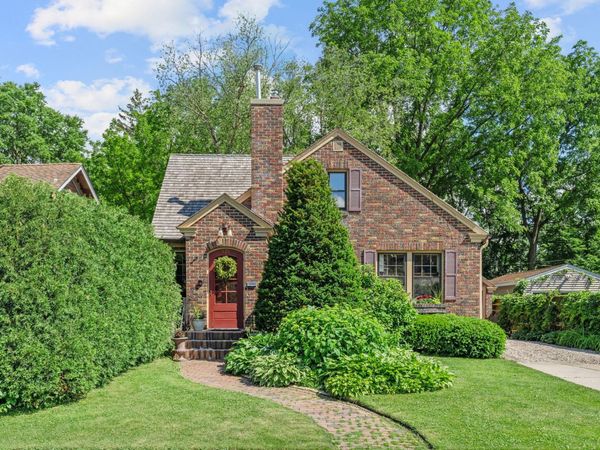 825 5th Avenue SW, Faribault, MN 55021