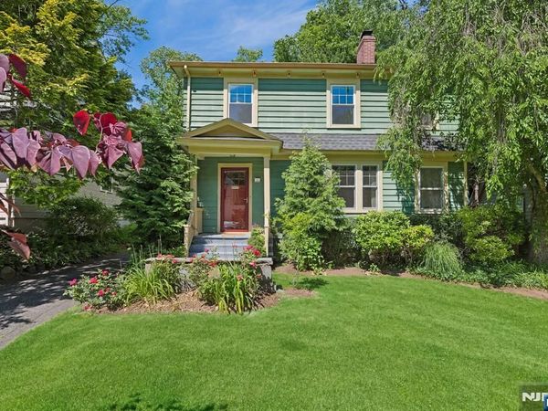 31 Macopin Avenue, MONTCLAIR, NJ 07043