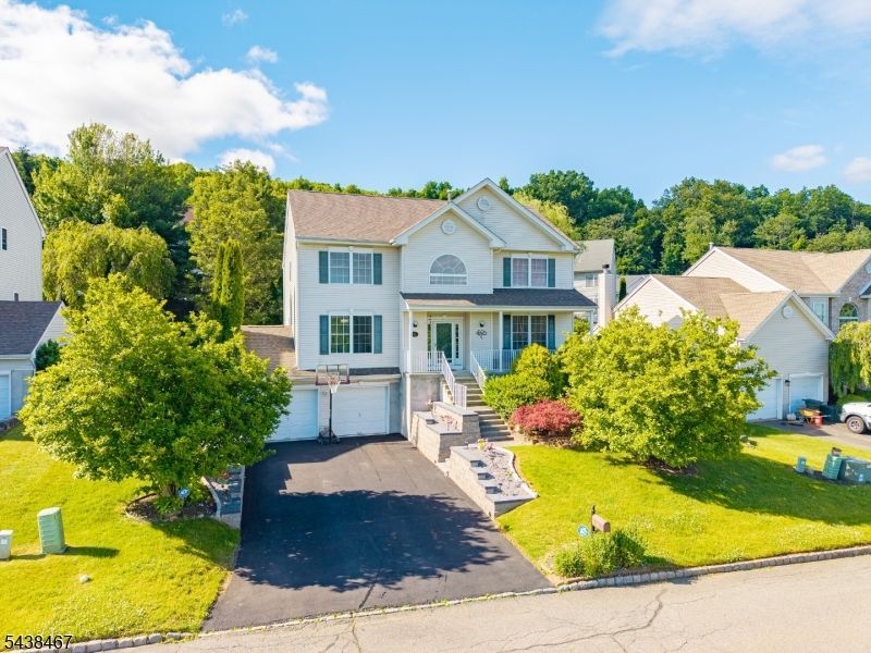 5 Pegasus Pl, Washington, NJ 07840 Main Photo