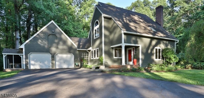 4 Deerwood Dr, Union, NJ 08809 Main Photo
