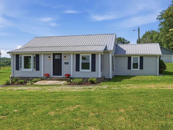 469 Fred Cooper Rd , McMinnville, TN 37110