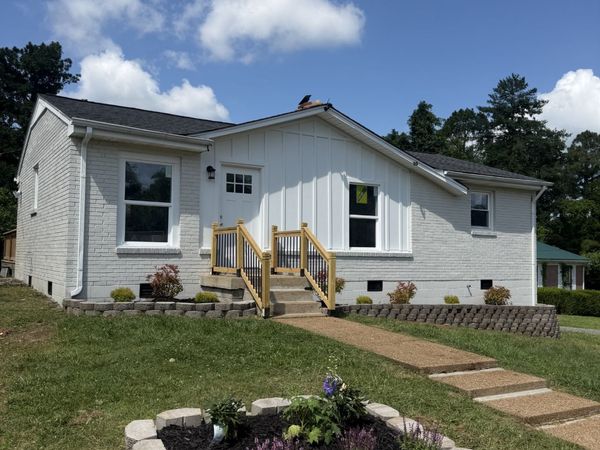 683 Shelton Ct, Clarksville, TN 37040