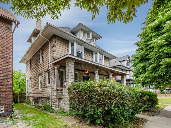 418 King Street, Detroit, MI 48202