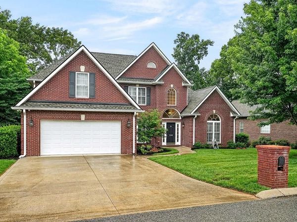 108 Eighteen Grand Pl, Cookeville, TN 38501