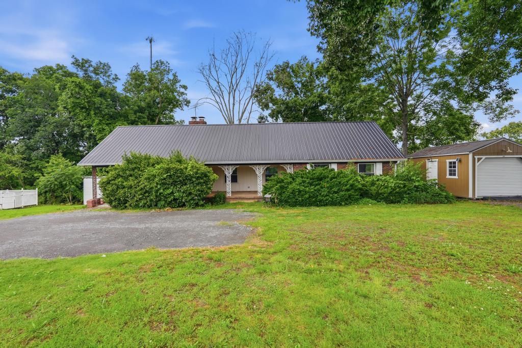 553 Lafayette Rd, Red Boiling Springs, TN 37150 Main Photo
