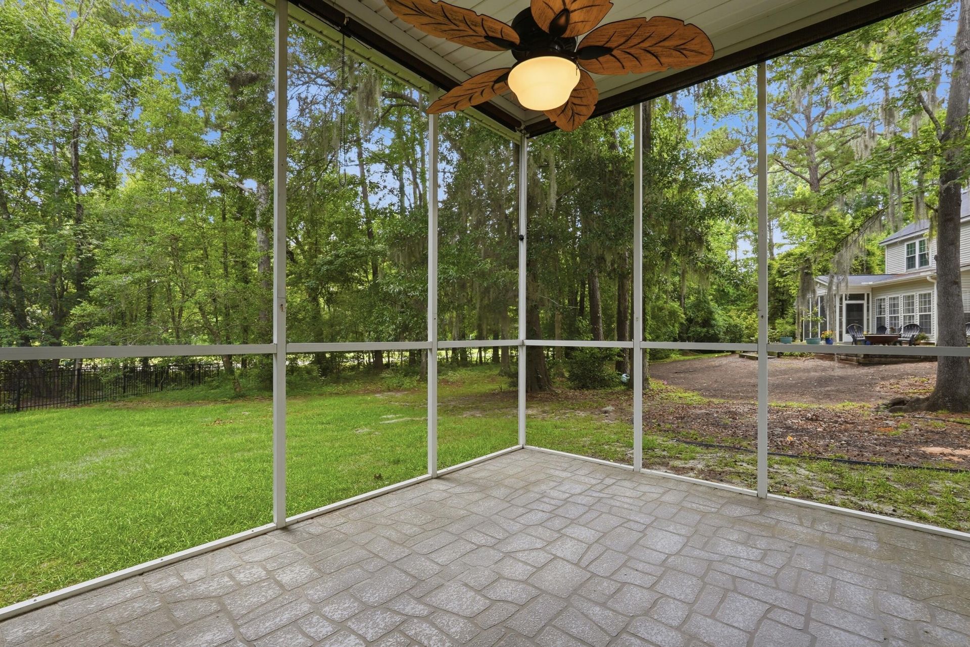 807 Long Drive Road Photo 10