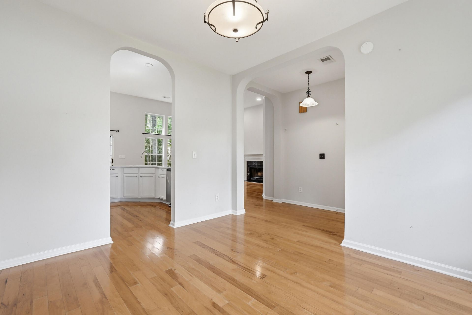 807 Long Drive Road Photo 13