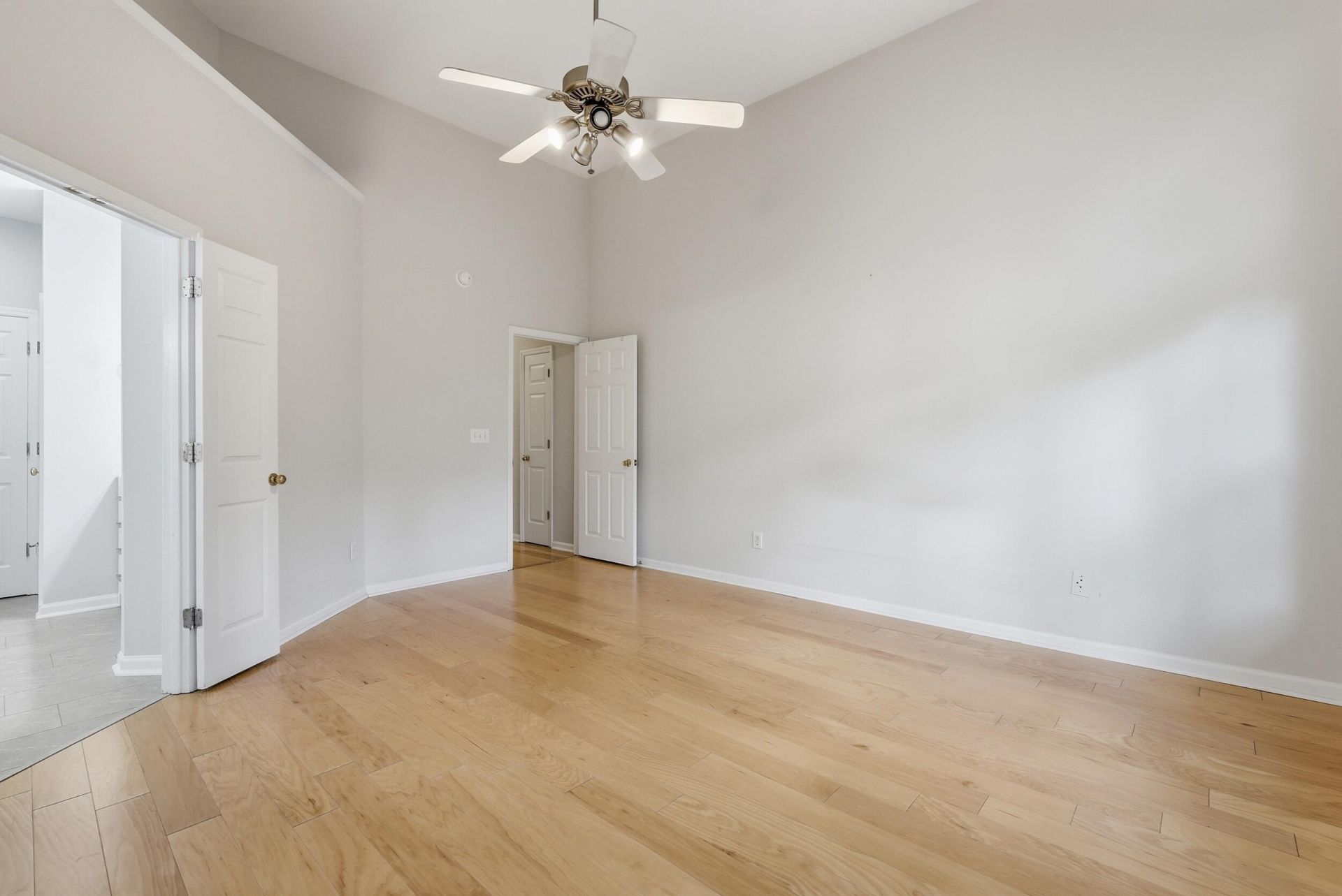 807 Long Drive Road Photo 18