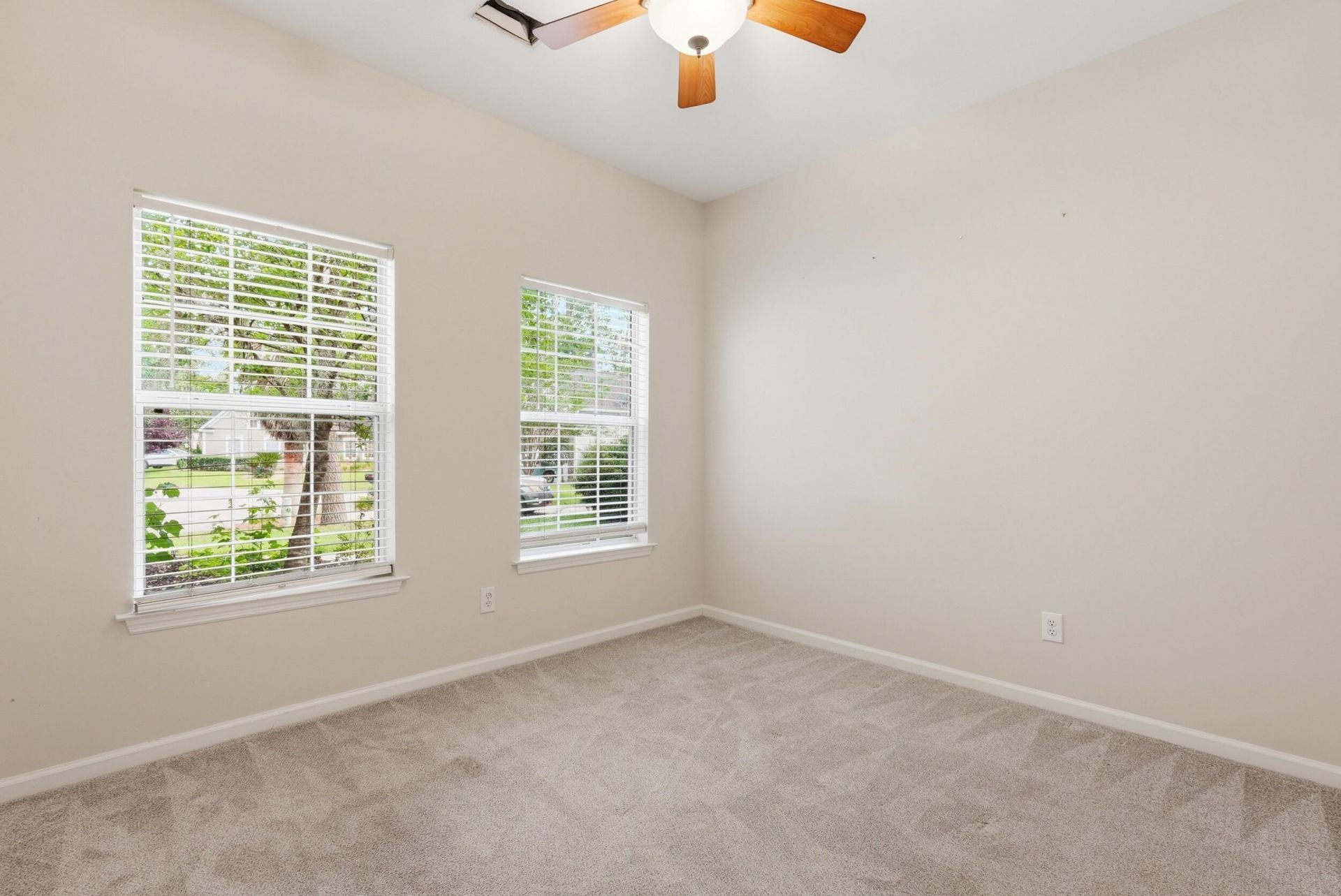 807 Long Drive Road Photo 22