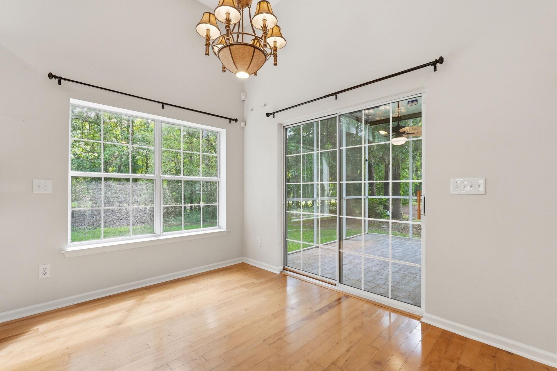 807 Long Drive Road Photo 9